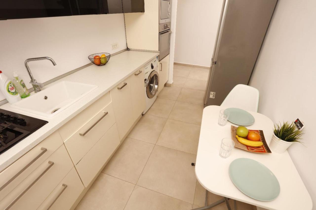 2 Bedroom Apartment With Amazing View In City Center Bucarest Extérieur photo